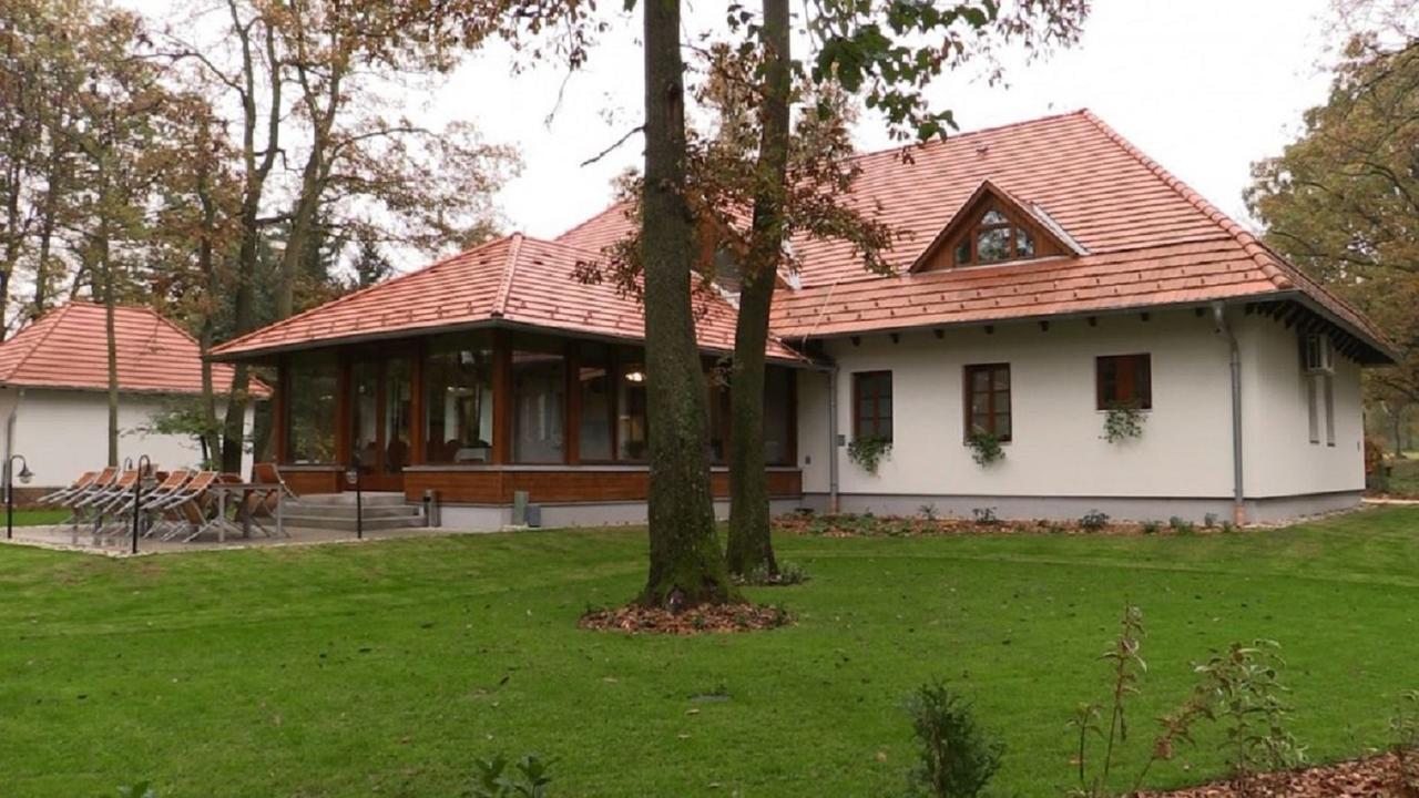 Hodoseri Vadaszhaz Bakonyszentlaszlo Exterior foto