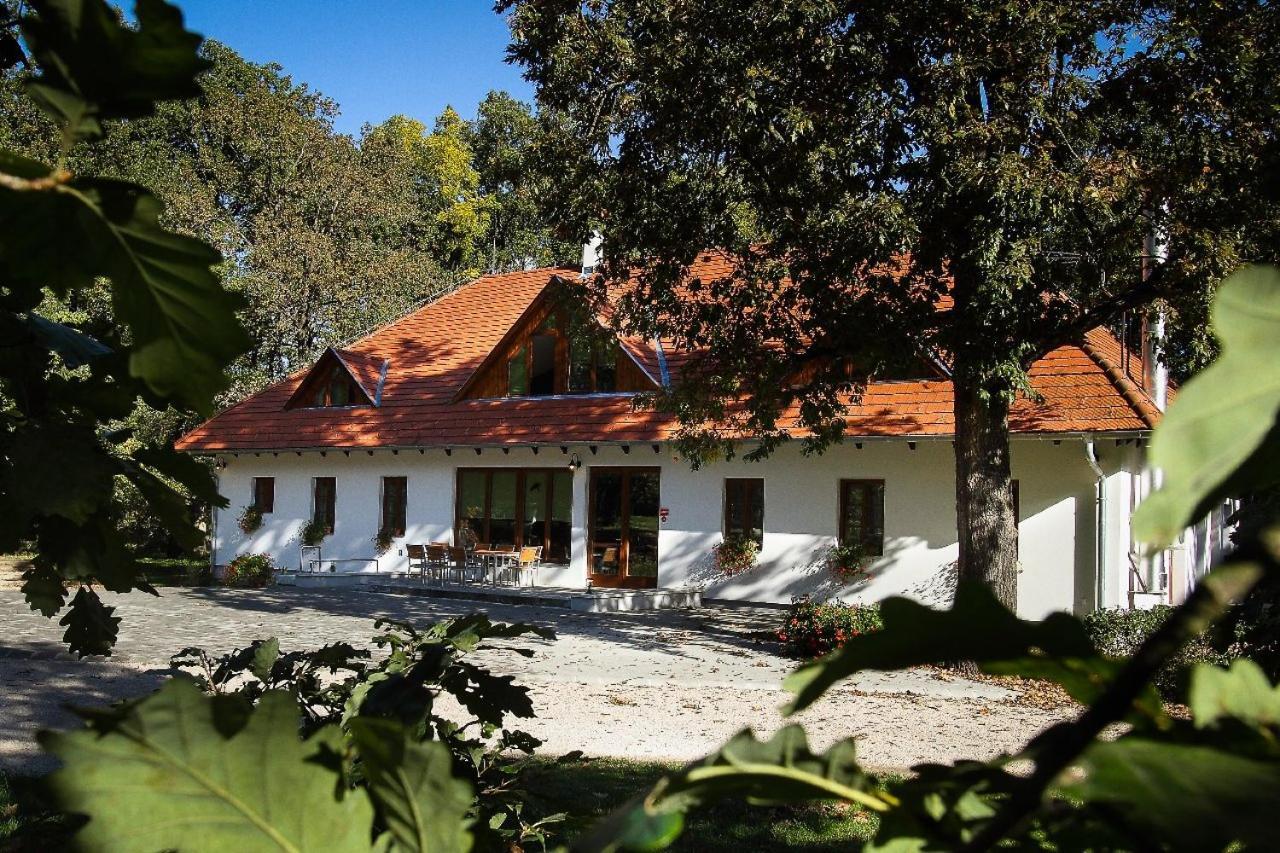 Hodoseri Vadaszhaz Bakonyszentlaszlo Exterior foto
